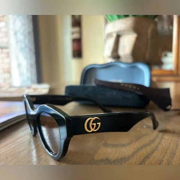 Gucci 💅✨ Black Designer GG Cat Eye Sunglasses Italy GG0957S 003 52-19-145 NEW - Picture 5 of 12